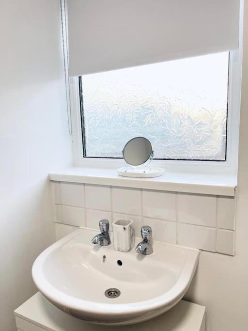 New Fully Furnished Cosy Home Balderton Esterno foto