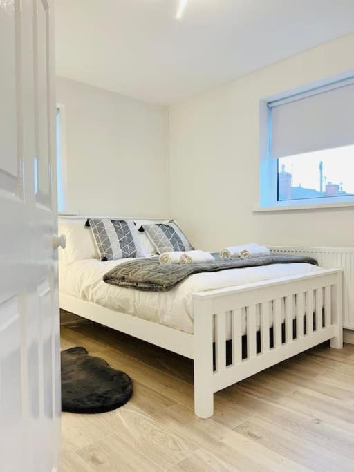 New Fully Furnished Cosy Home Balderton Esterno foto