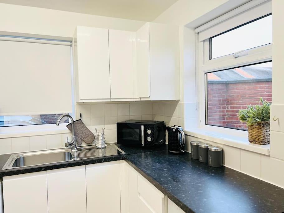 New Fully Furnished Cosy Home Balderton Esterno foto